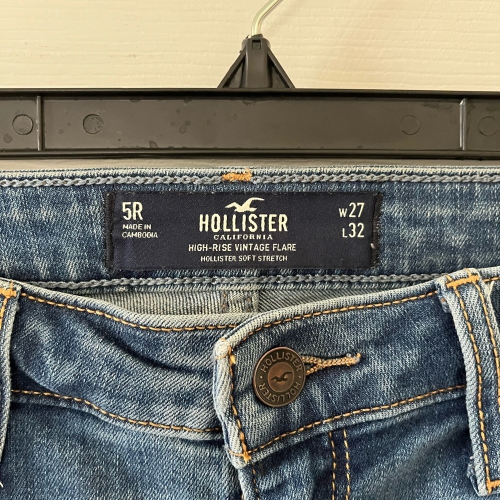 Hollister Distressed High Waisted Flare Jeans - Picture 3 of 3